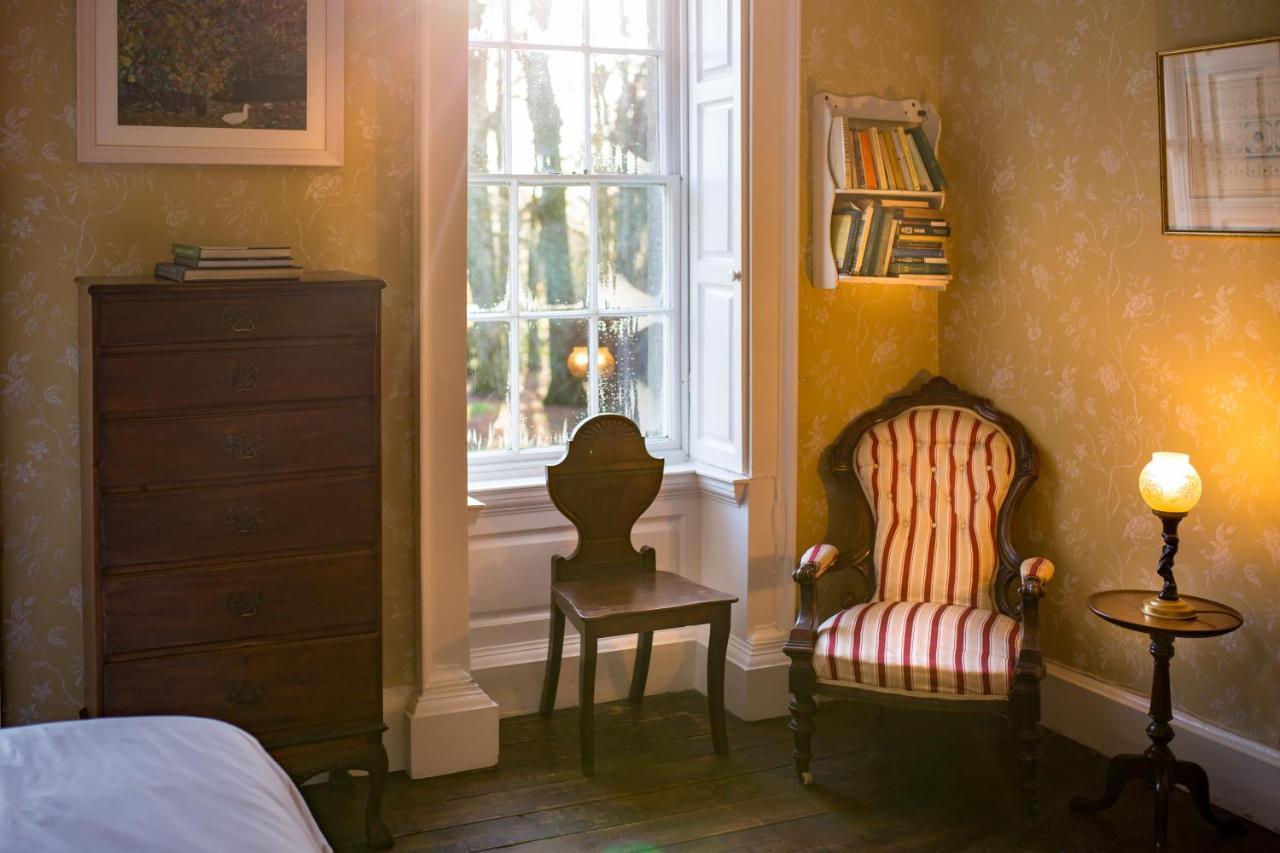 Roundwood House Hotel Mountrath Room photo